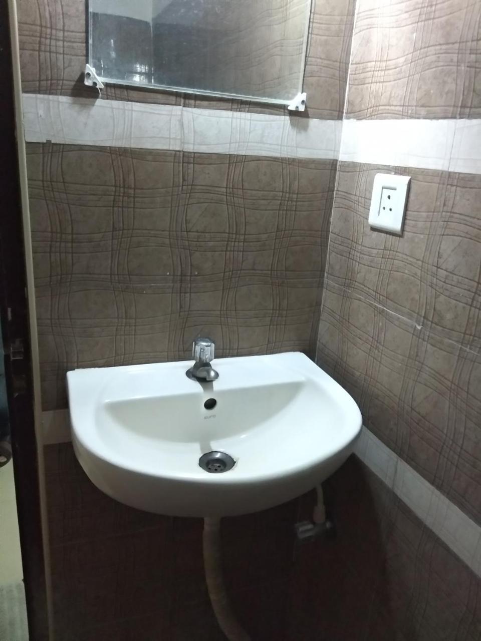 Sai Tirumala Residency Tirupati Zewnętrze zdjęcie