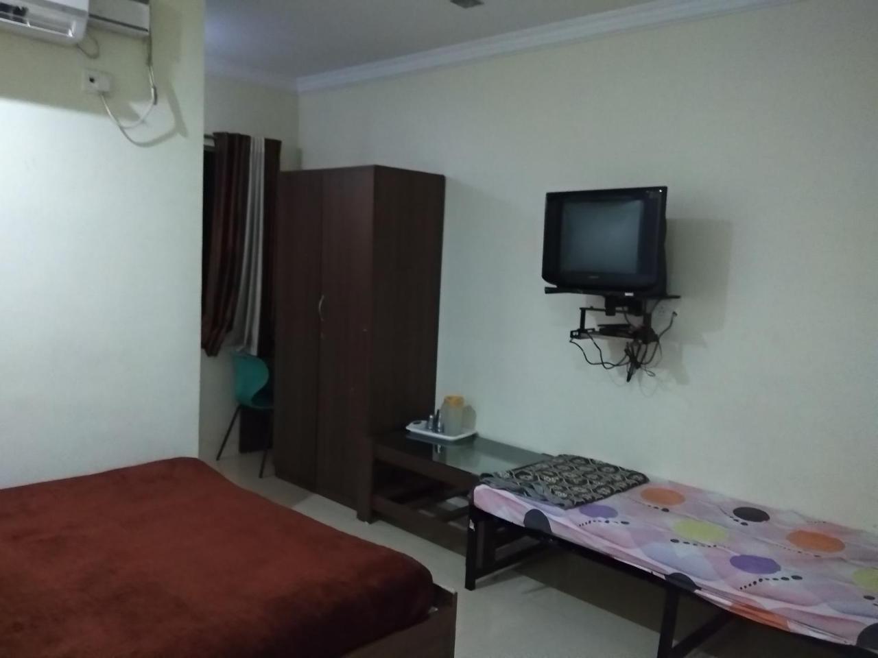 Sai Tirumala Residency Tirupati Zewnętrze zdjęcie
