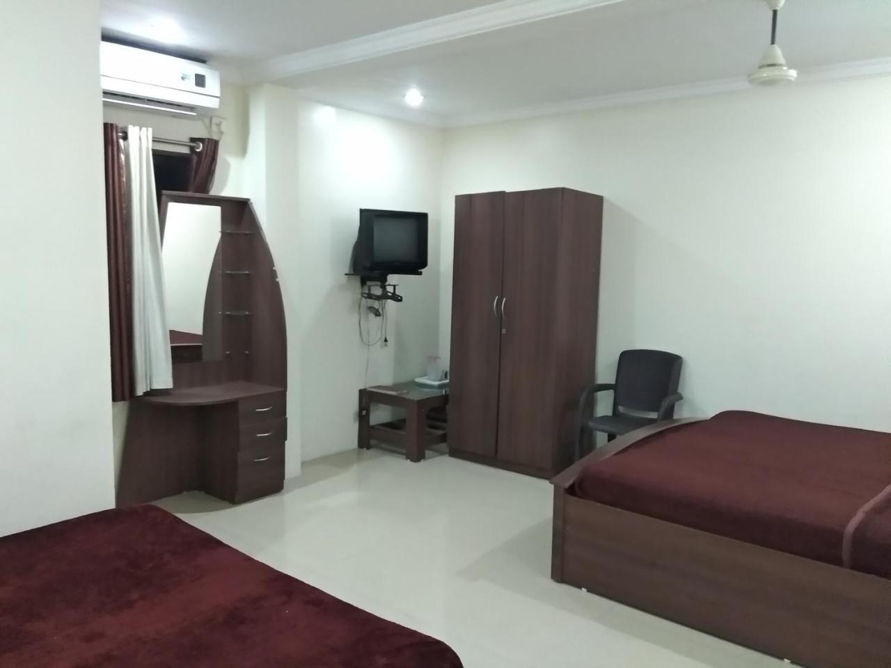 Sai Tirumala Residency Tirupati Zewnętrze zdjęcie